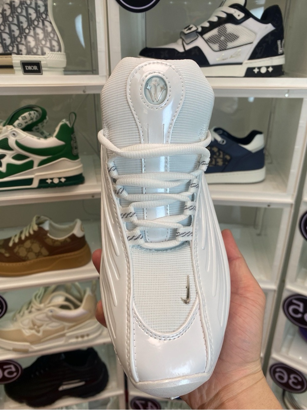 Nike White Kids Sneakers with Subtle Silver Accents